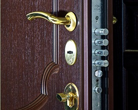 Замена замка на металлической двери Legran в Брянске